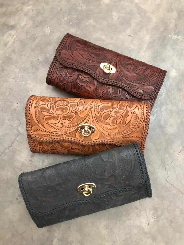 Clutch Roma Sin Broche detalle